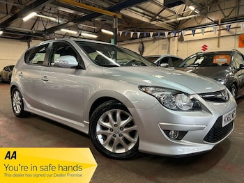 Used Hyundai i30 2010 for sale - 75940560: Photo