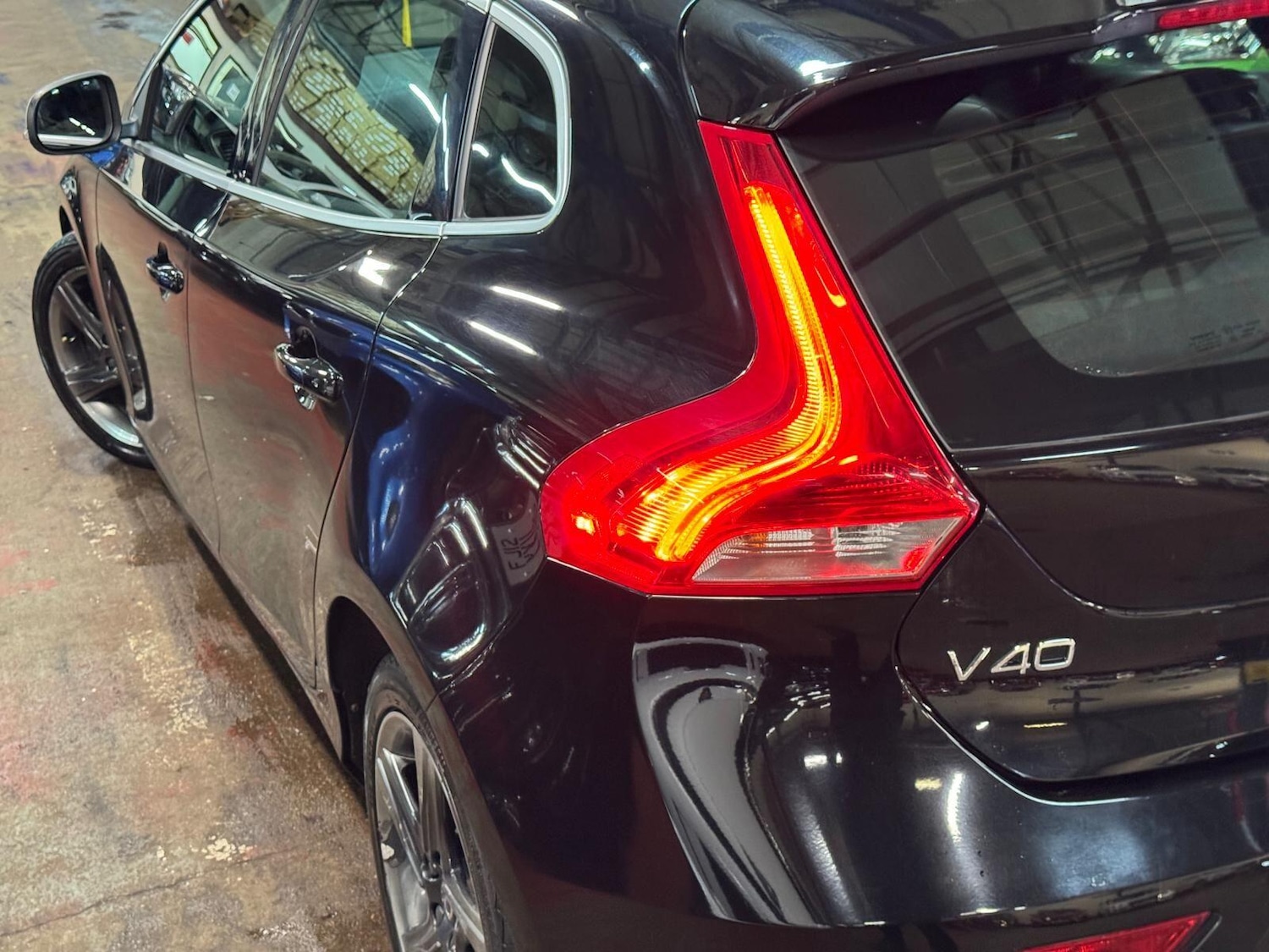 Used Volvo V40 2015 for sale - 77626011: Photo 15