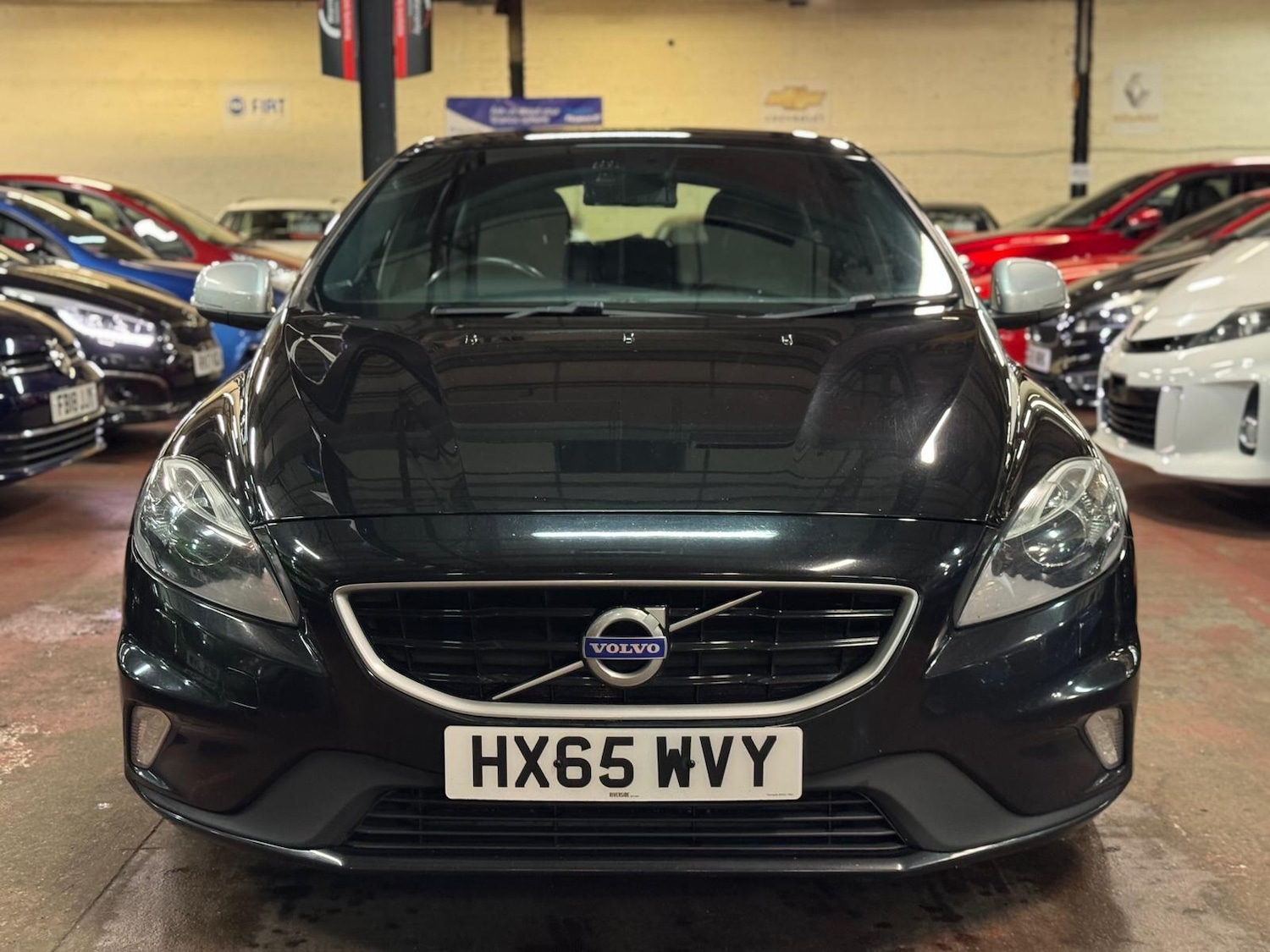 Used Volvo V40 2015 for sale - 77626011: Photo 2