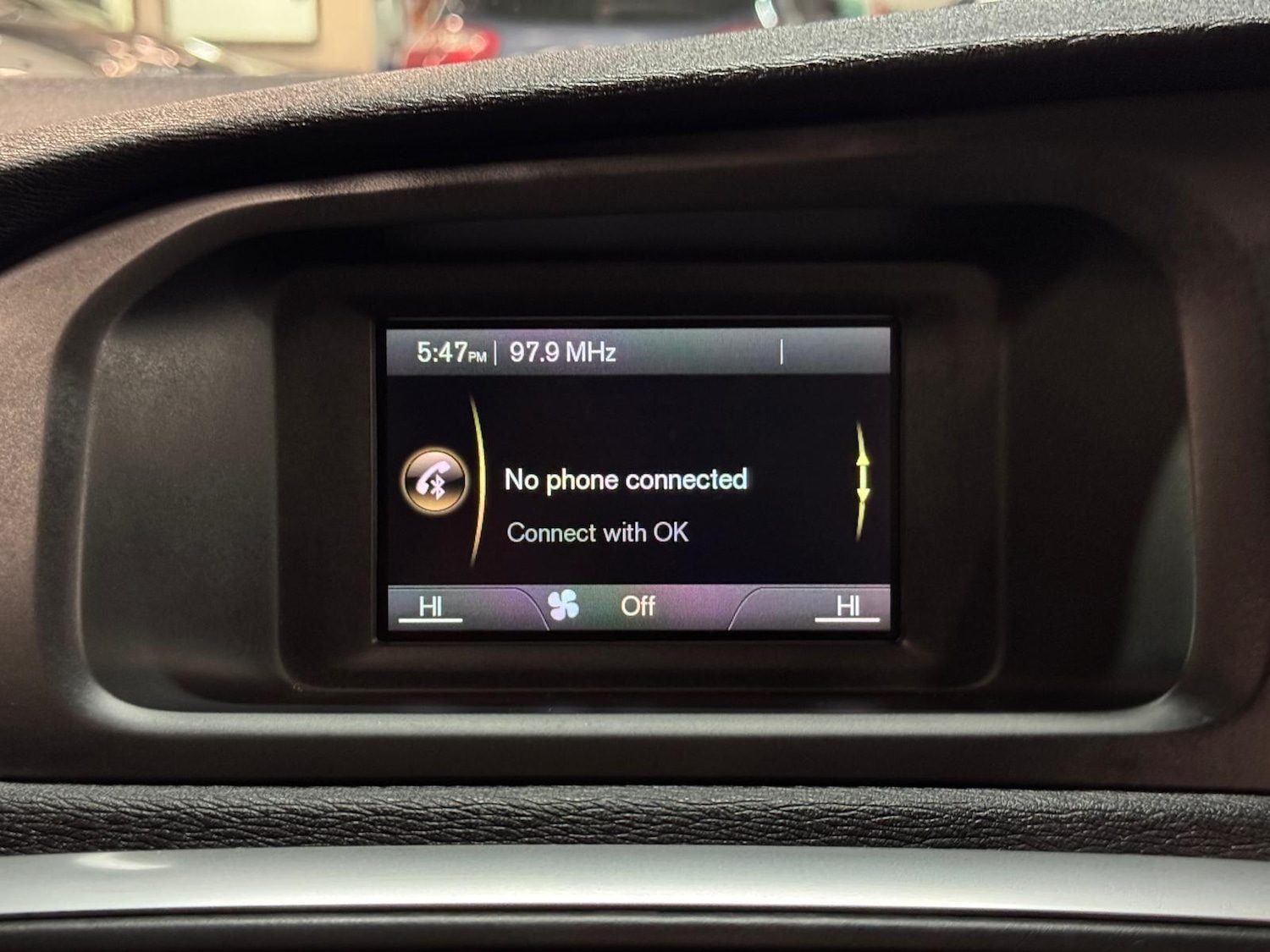 Used Volvo V40 2015 for sale - 77626011: Photo 39