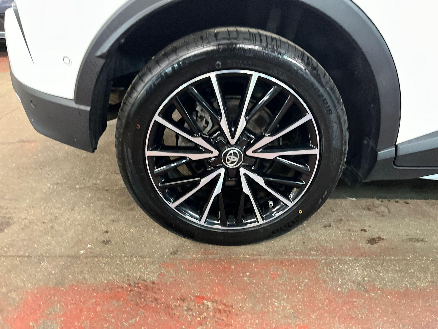 Used Toyota C-HR 2018 for sale - 77439960: Photo 10