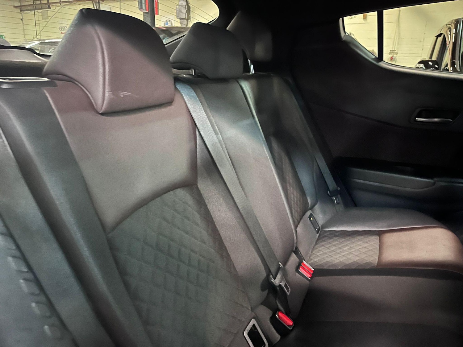 Used Toyota C-HR 2018 for sale - 77439960: Photo 21