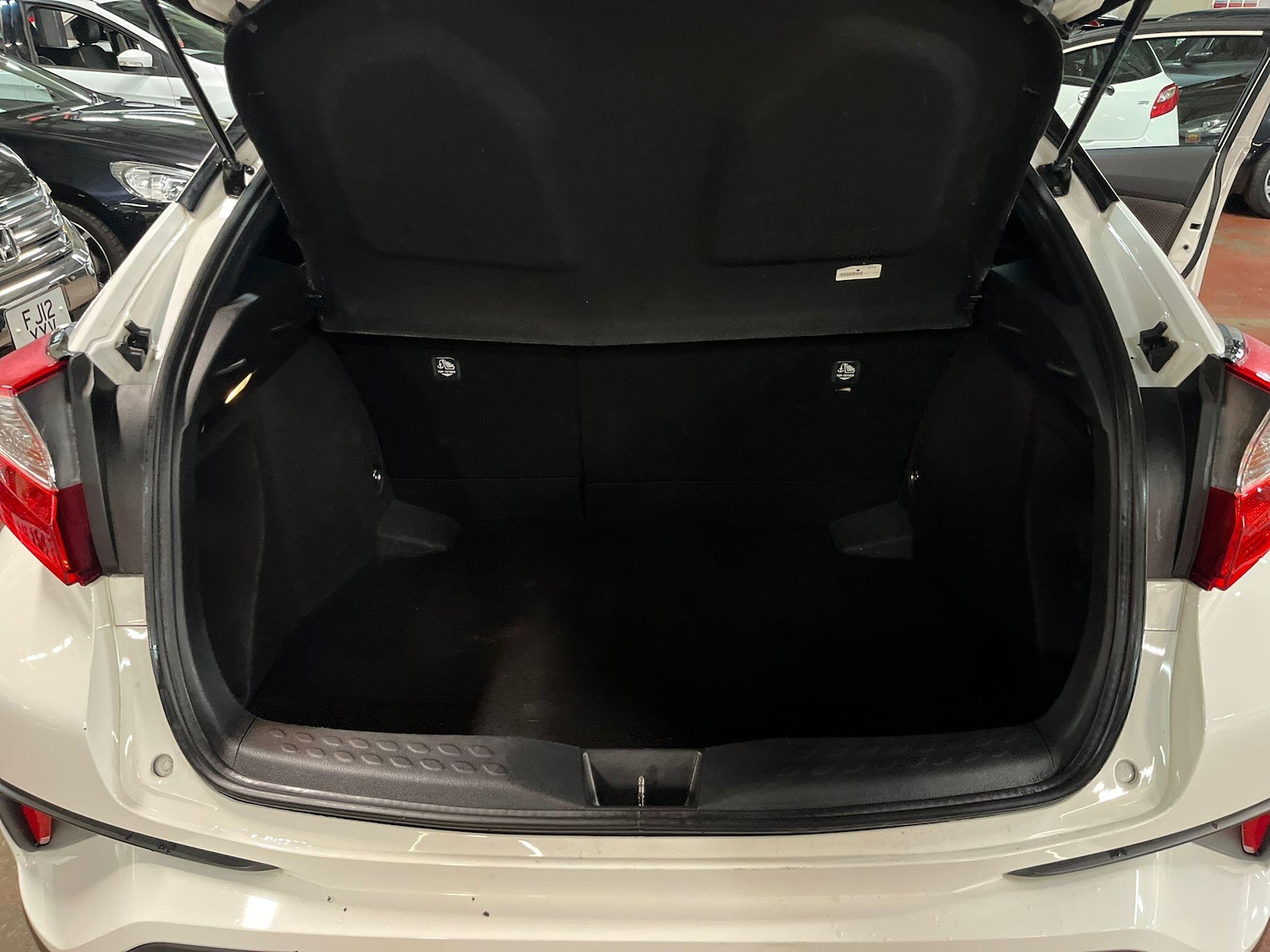 Used Toyota C-HR 2018 for sale - 77439960: Photo 22