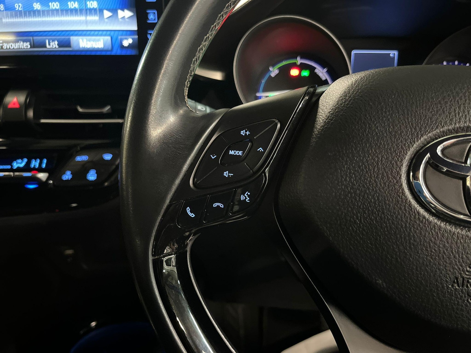 Used Toyota C-HR 2018 for sale - 77439960: Photo 31