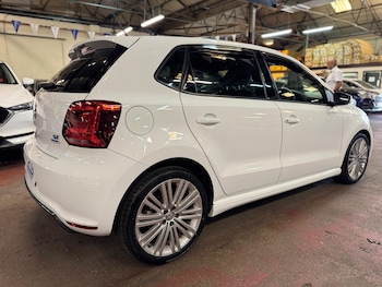 Used Volkswagen Polo 2016 for sale - 78957997: Photo