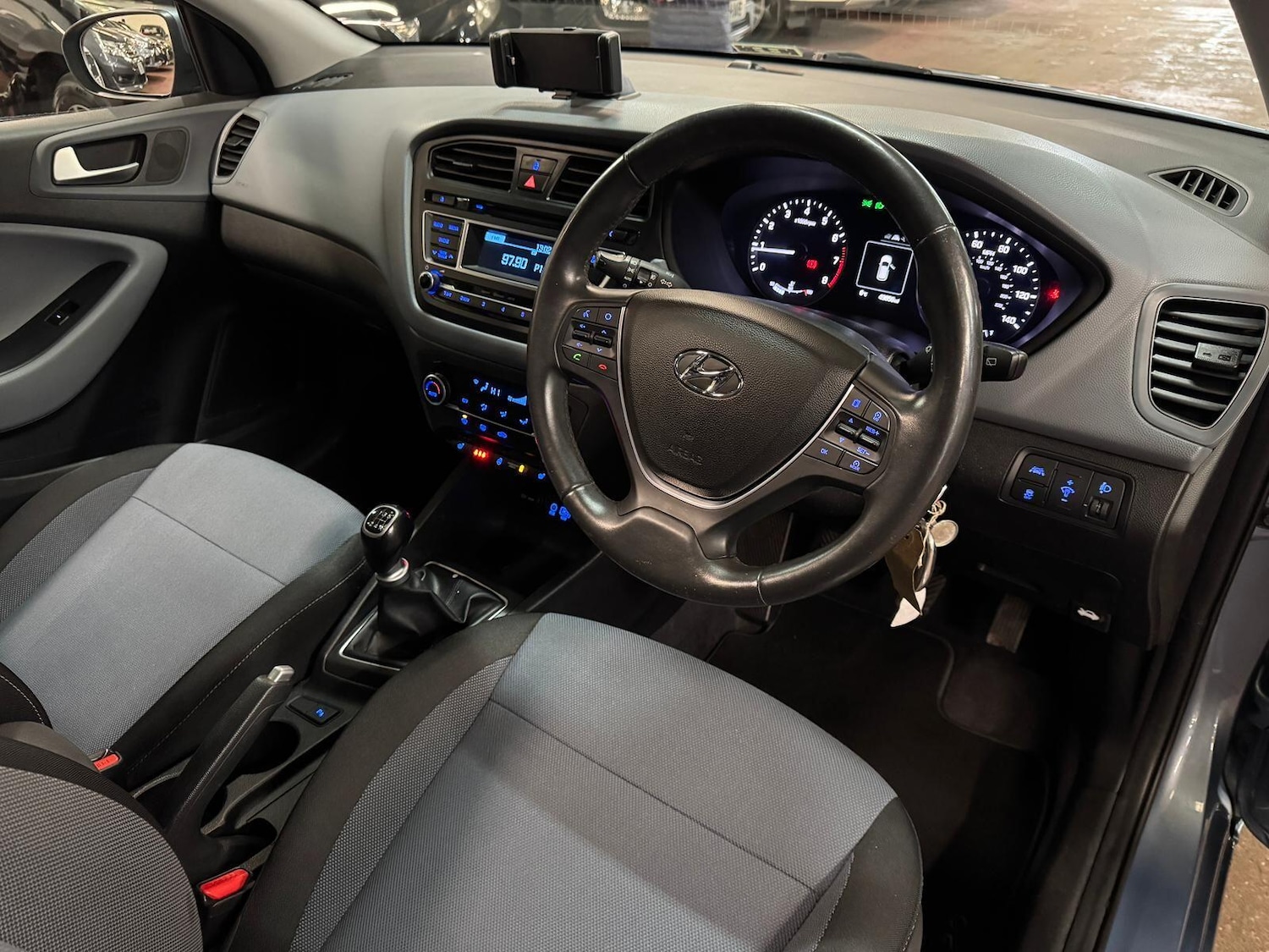 Used Hyundai i20 2015 for sale - 77386948: Photo 19