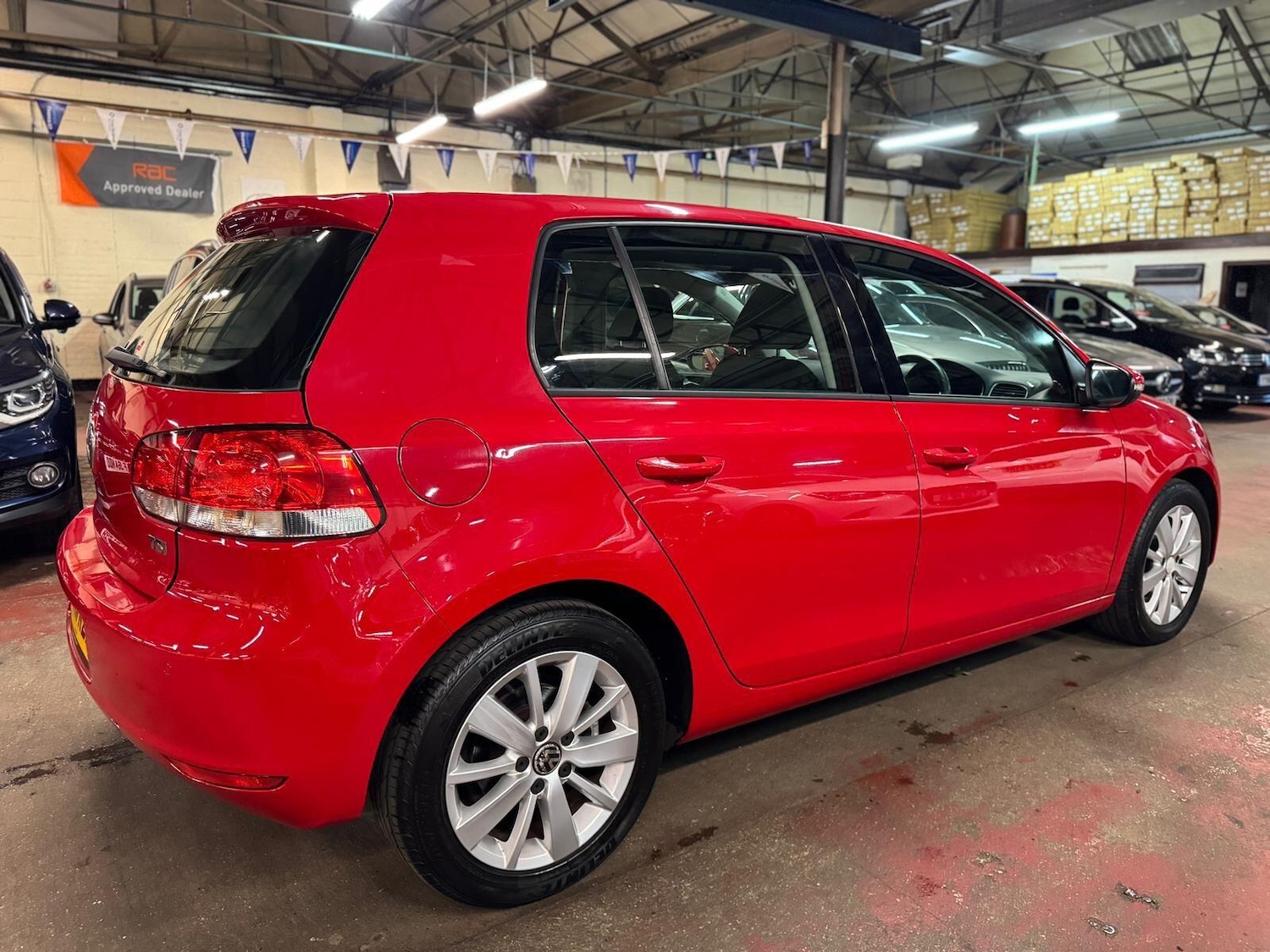 Used Volkswagen Golf 2011 for sale - 76688841: Photo 4