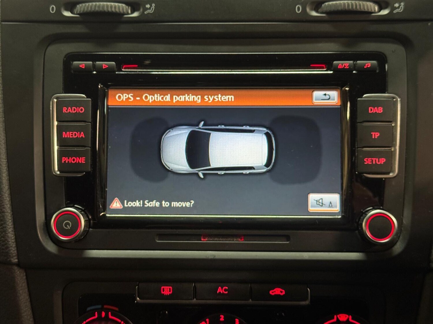 Used Volkswagen Golf 2011 for sale - 76688841: Photo 42