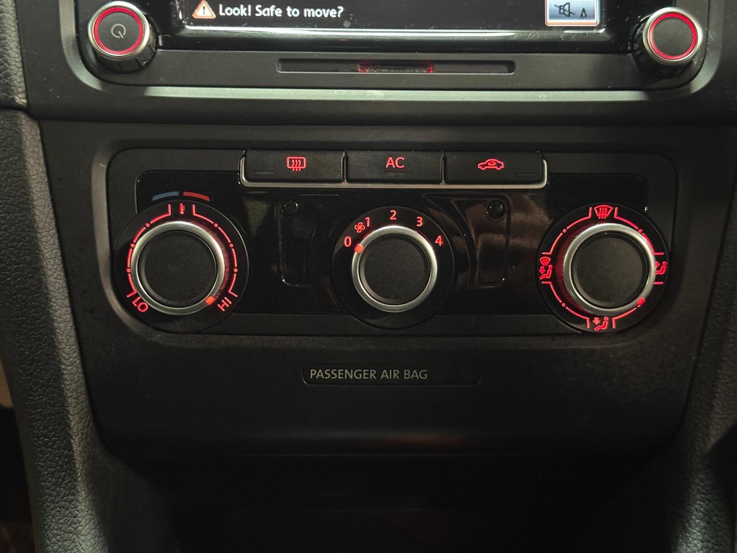 Used Volkswagen Golf 2011 for sale - 76688841: Photo 43