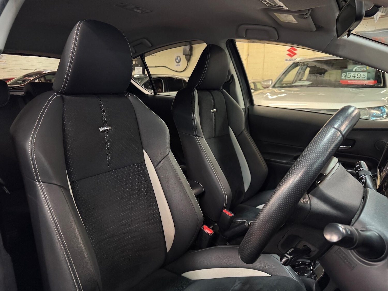 Used Toyota Aqua for sale - 76423812: Photo 21