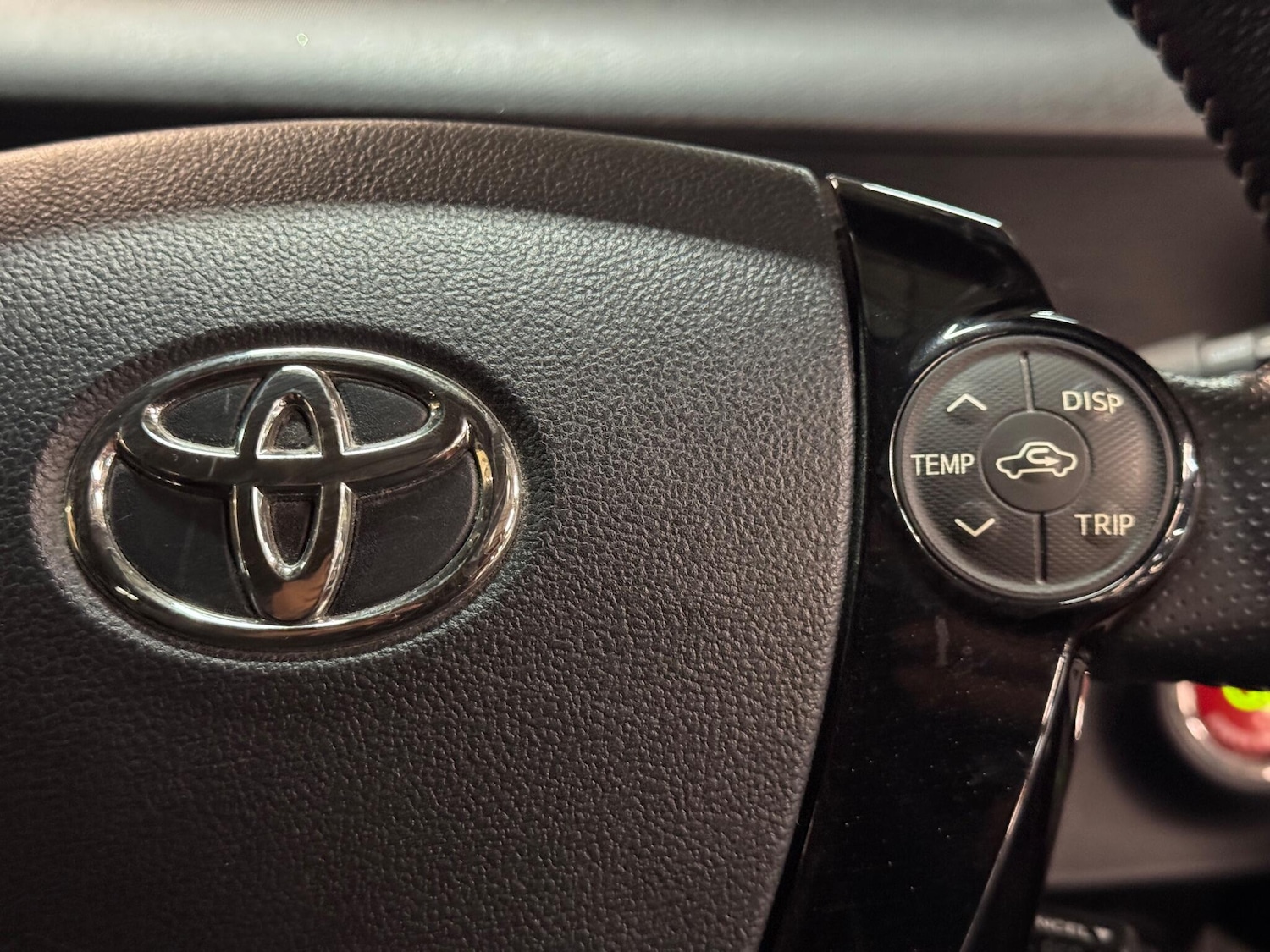 Used Toyota Aqua for sale - 76423812: Photo 34