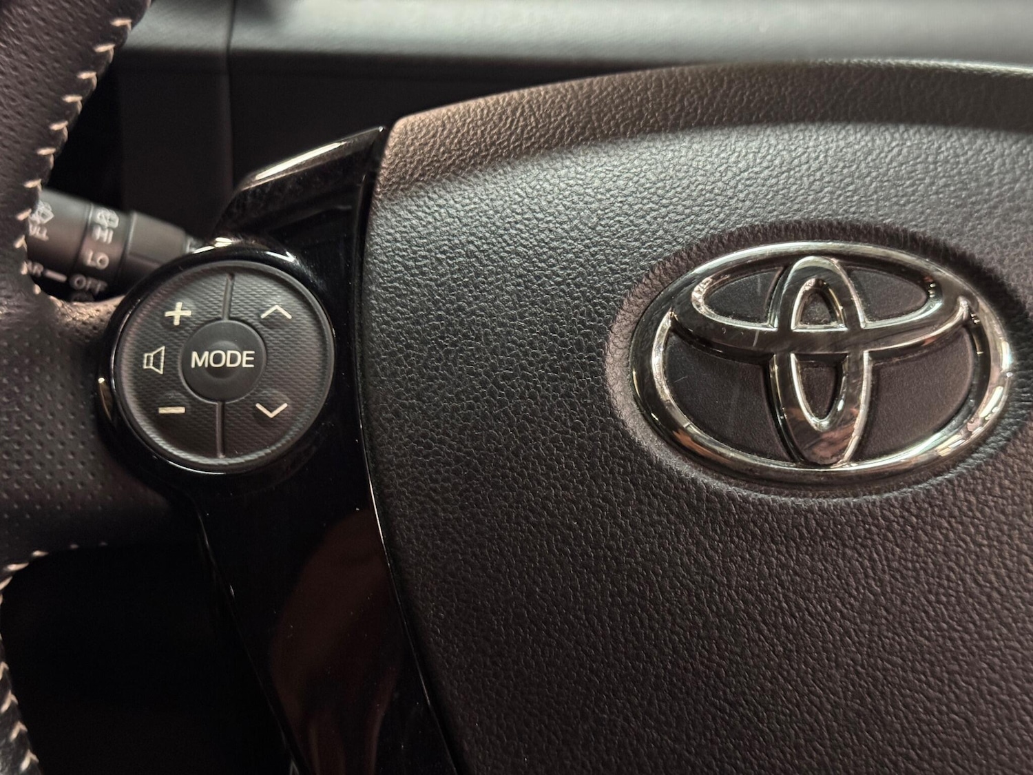 Used Toyota Aqua for sale - 76423812: Photo 35
