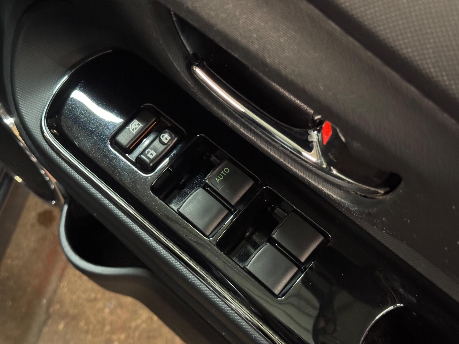 Used Toyota Aqua for sale - 76423812: Photo 37