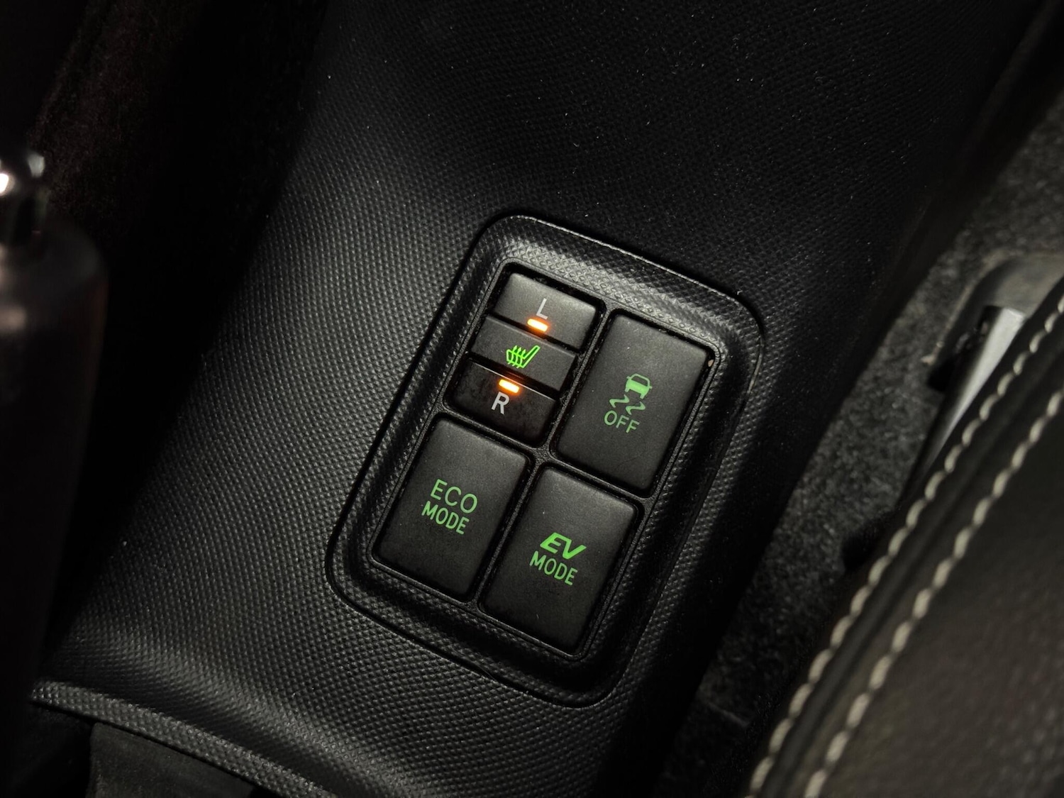 Used Toyota Aqua for sale - 76423812: Photo 45