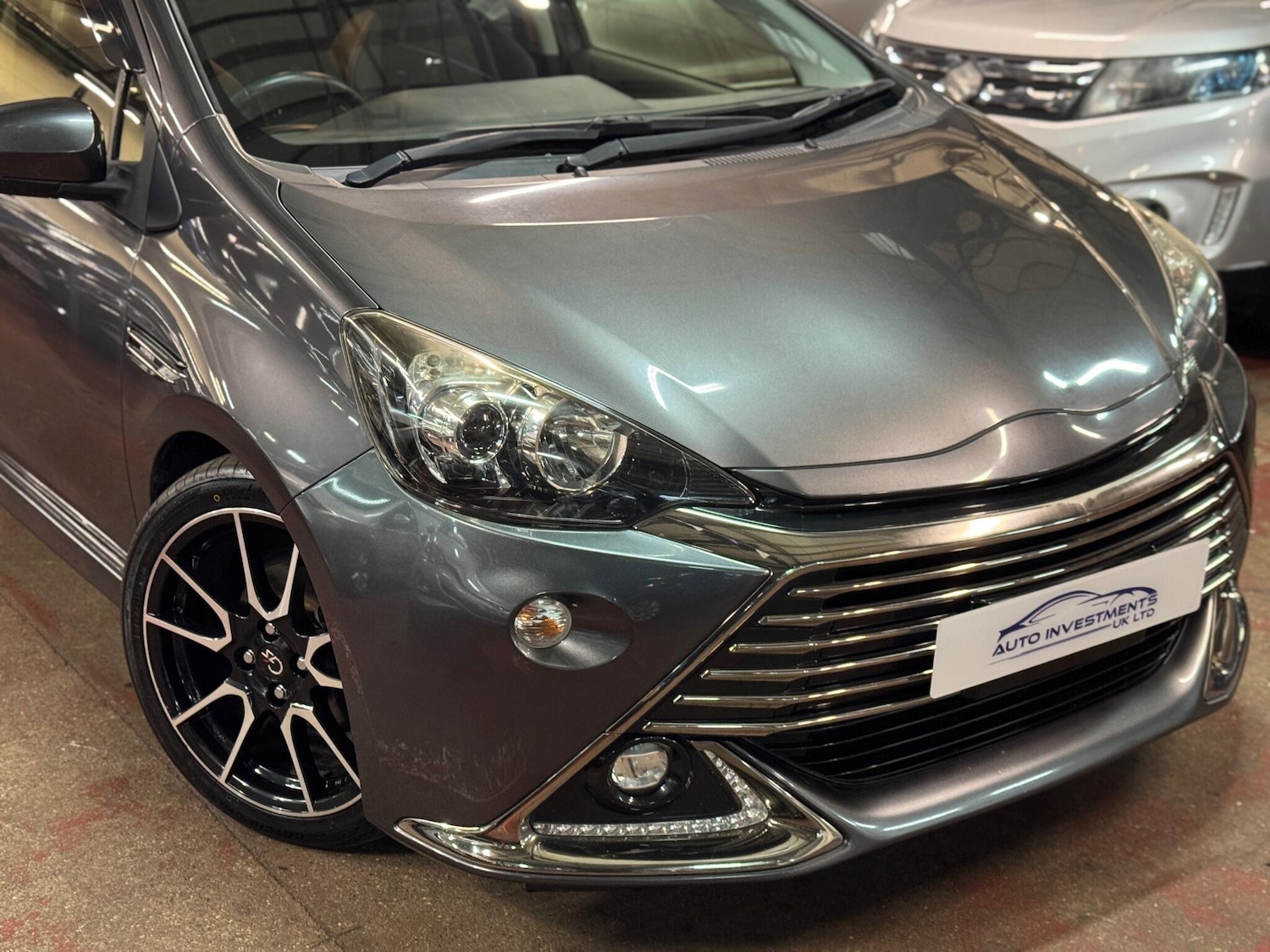 Used Toyota Aqua for sale - 76423812: Photo 7