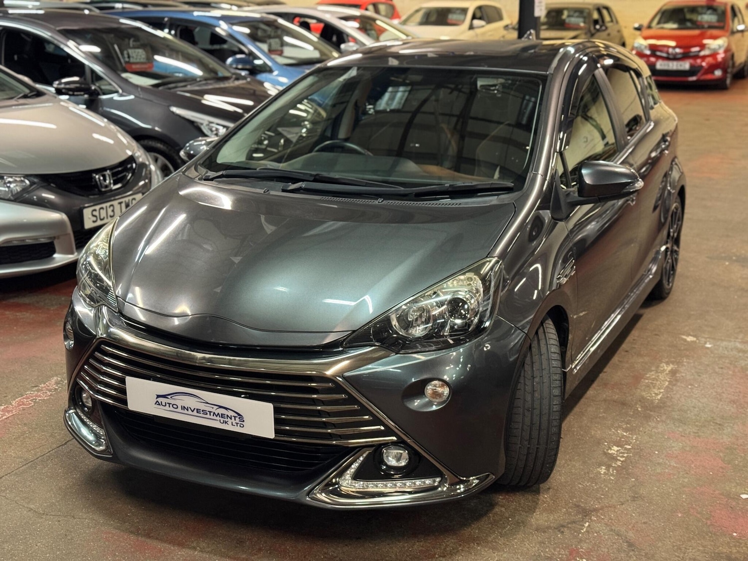 Used Toyota Aqua for sale - 76423812: Photo 8