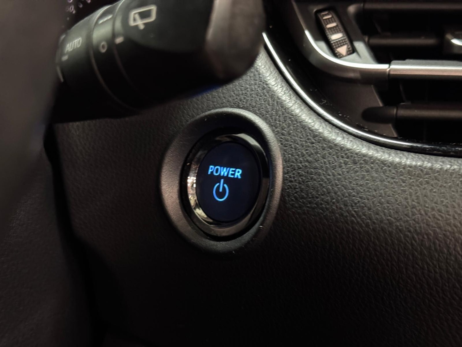 Used Toyota C-HR 2019 for sale - 76538294: Photo 39