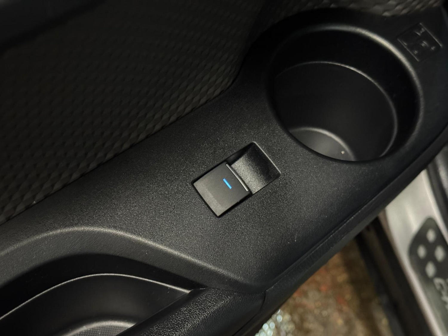 Used Toyota C-HR 2019 for sale - 76538294: Photo 43