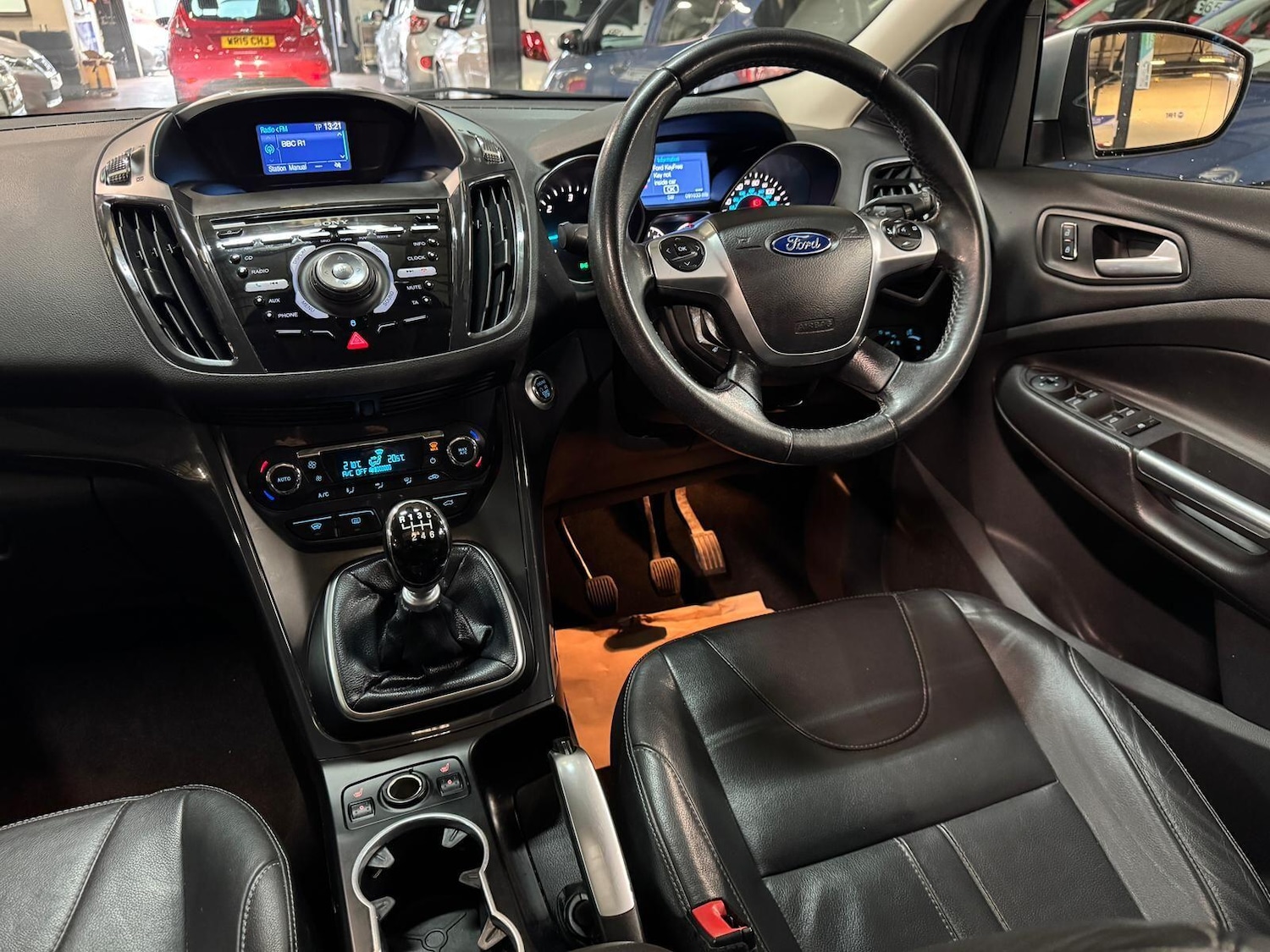 Used Ford Kuga 2015 for sale - 76270797: Photo 32