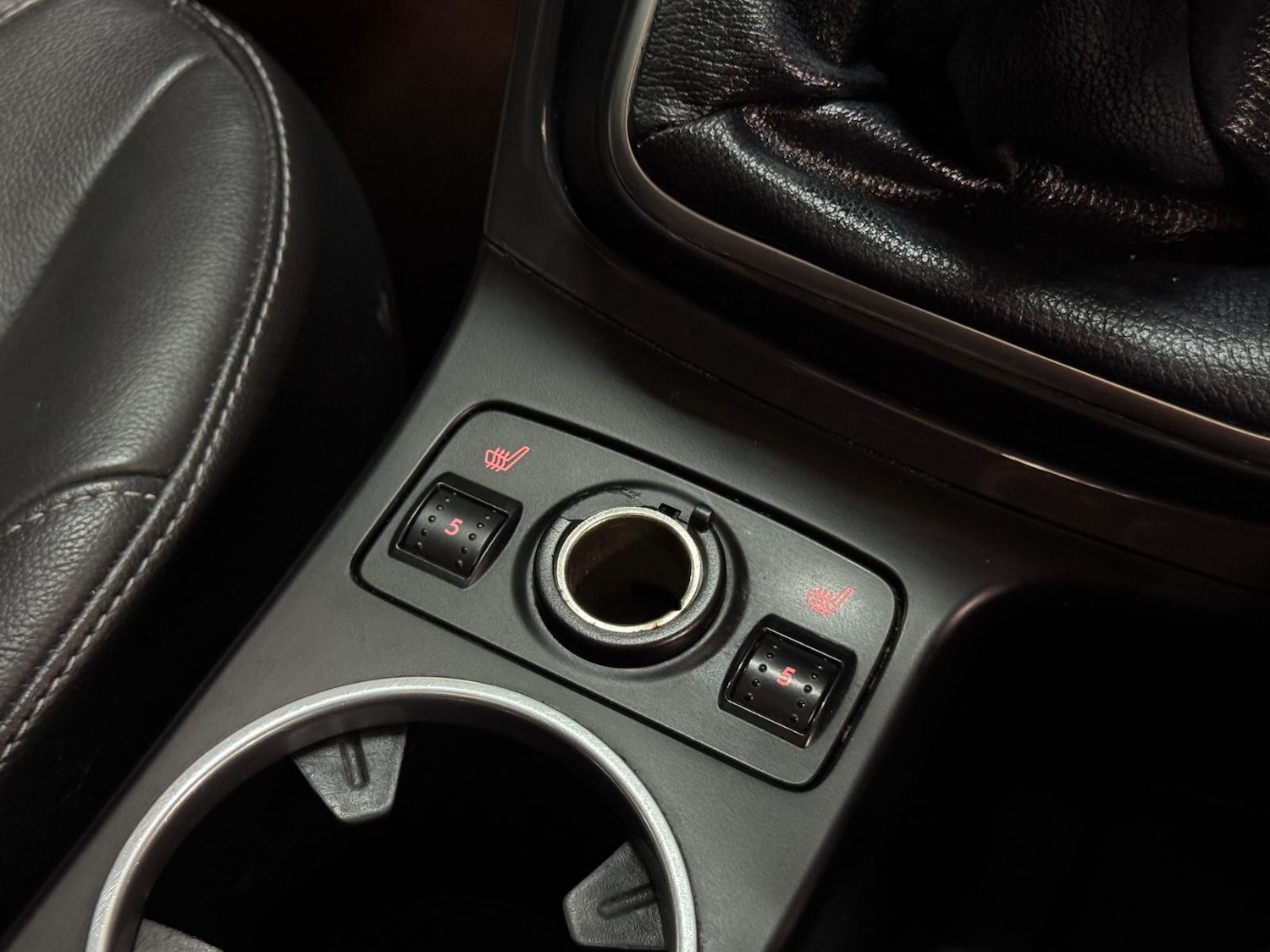 Used Ford Kuga 2015 for sale - 76270797: Photo 41