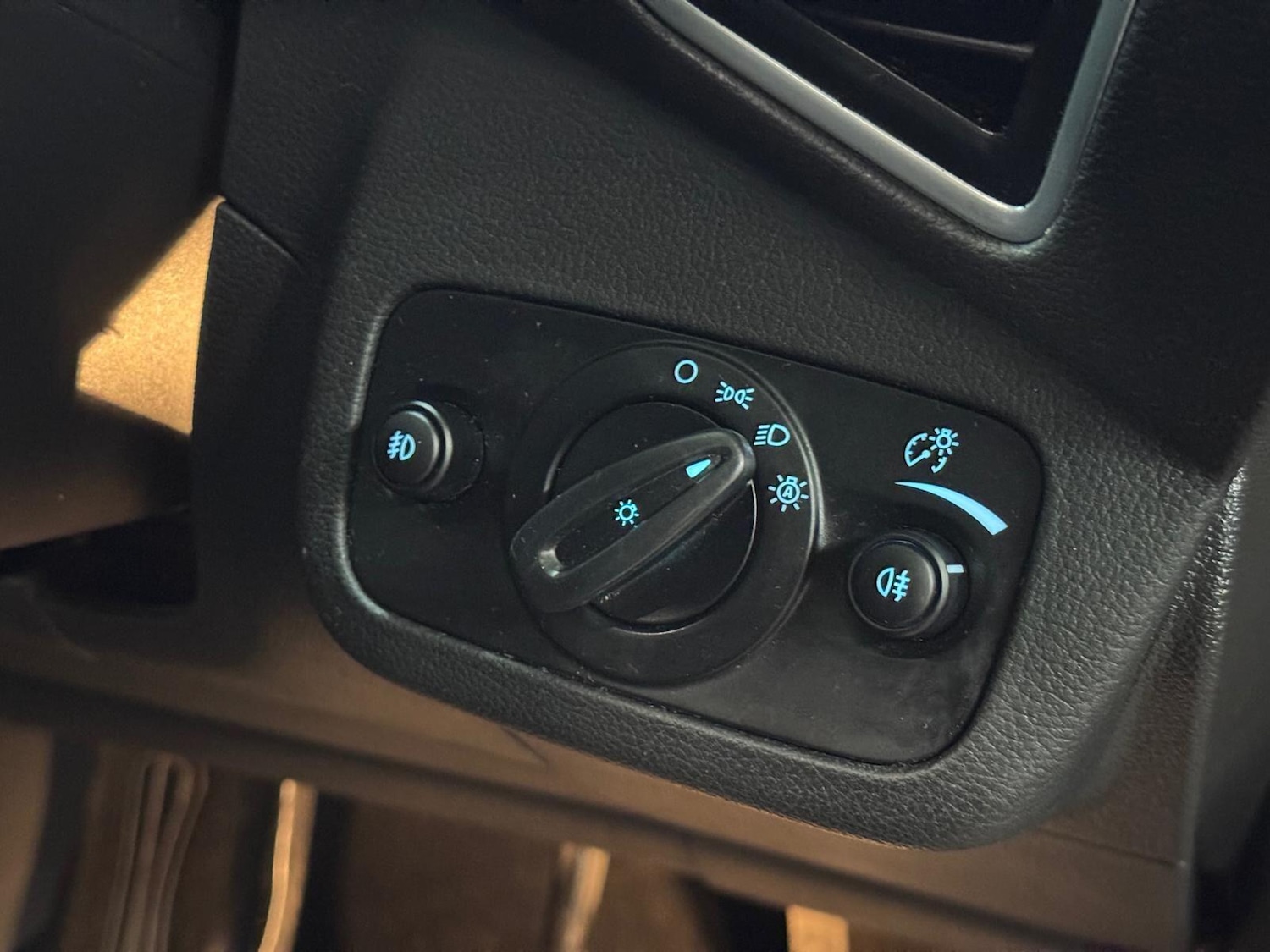 Used Ford Kuga 2015 for sale - 76270797: Photo 47