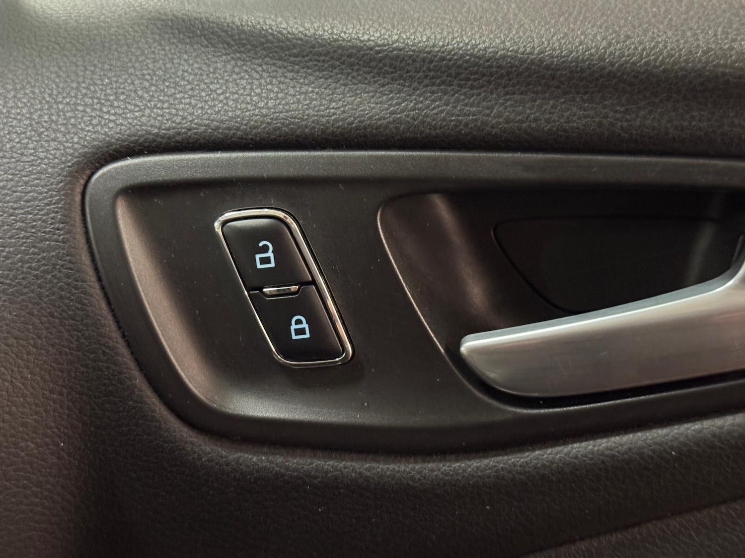 Used Ford Kuga 2015 for sale - 76270797: Photo 48