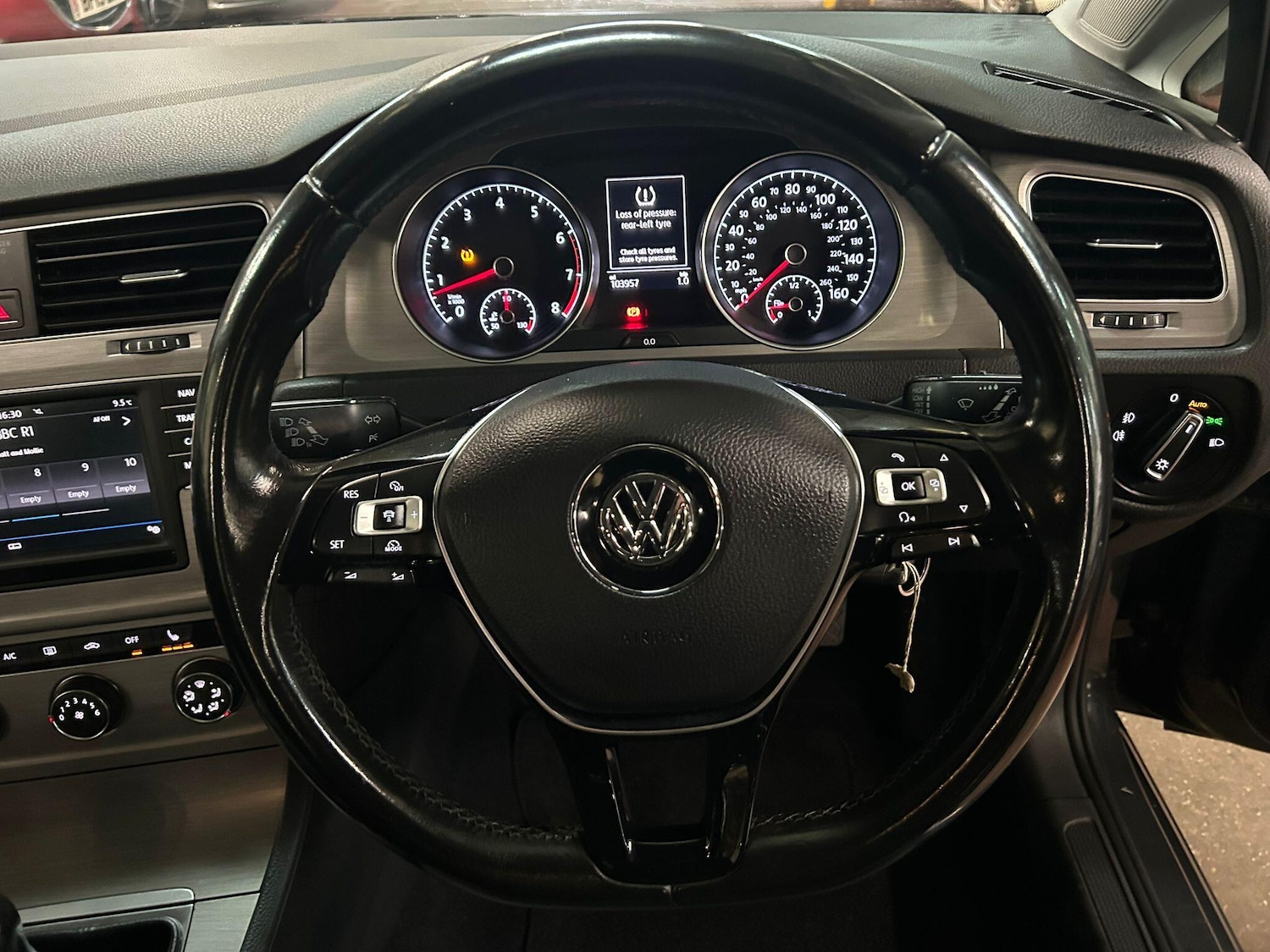 Used Volkswagen Golf 2016 for sale - 77824656: Photo 17