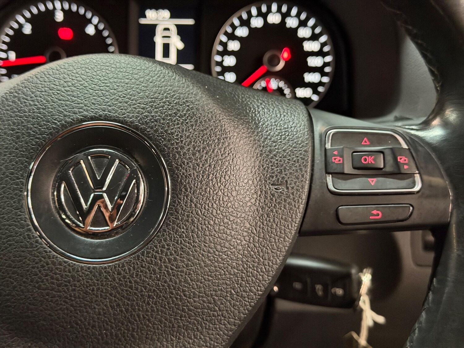 Used Volkswagen Touran 2014 for sale - 76159126: Photo 36