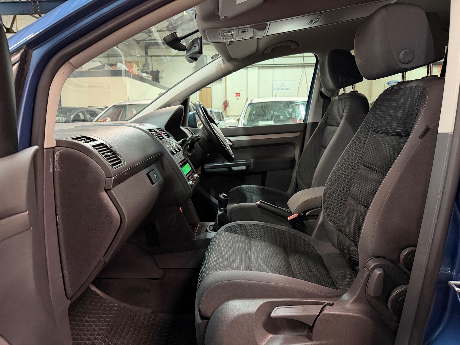 Used Volkswagen Touran 2014 for sale - 76159126: Photo 45