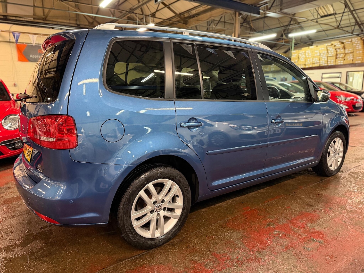 Used Volkswagen Touran 2014 for sale - 76159126: Photo 9