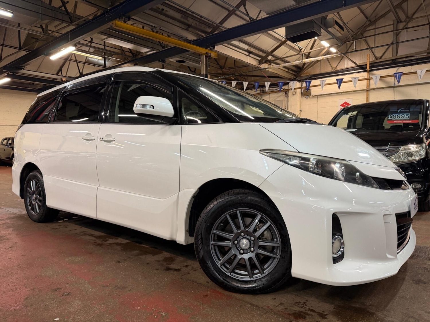 Used Toyota Estima for sale - 77468635: Photo 11