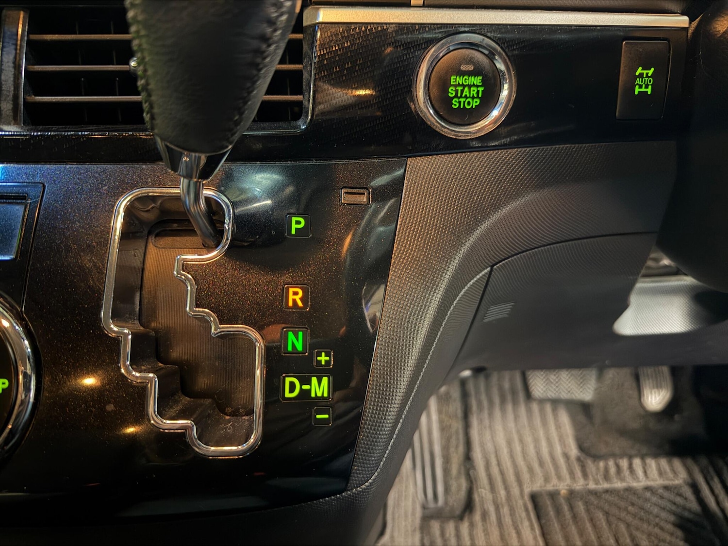 Used Toyota Estima for sale - 77468635: Photo 14