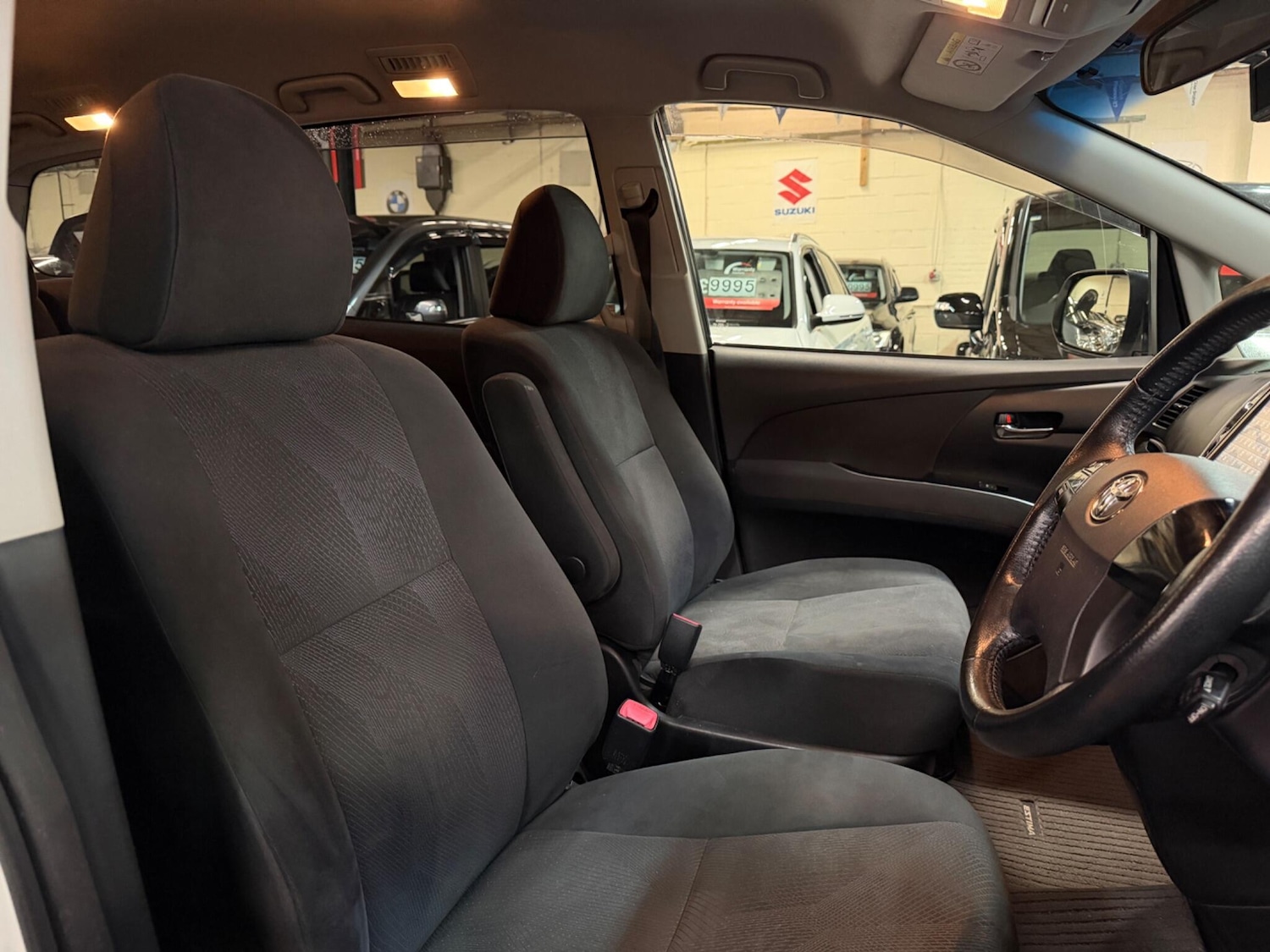 Used Toyota Estima for sale - 77468635: Photo 15