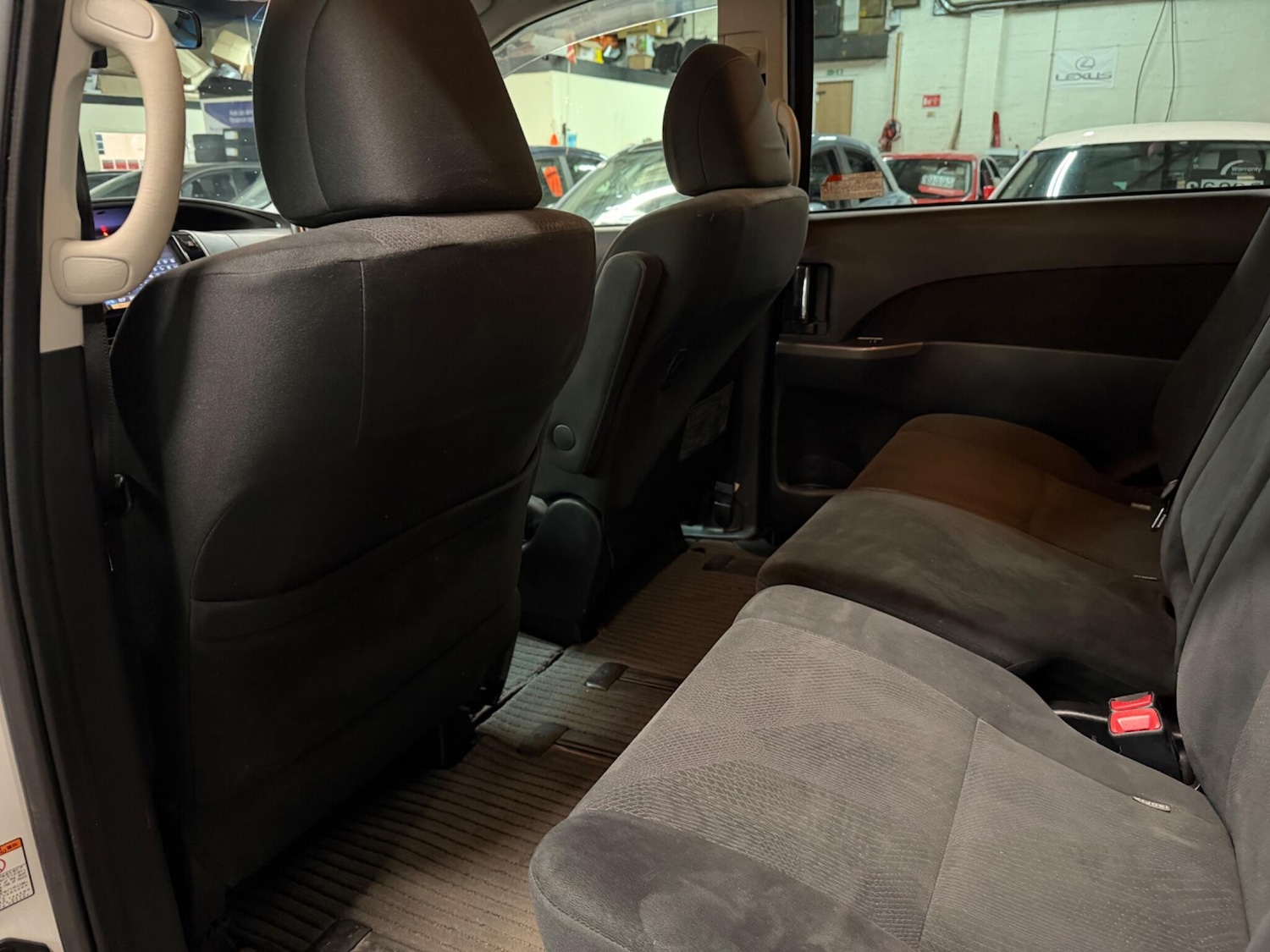 Used Toyota Estima for sale - 77468635: Photo 20