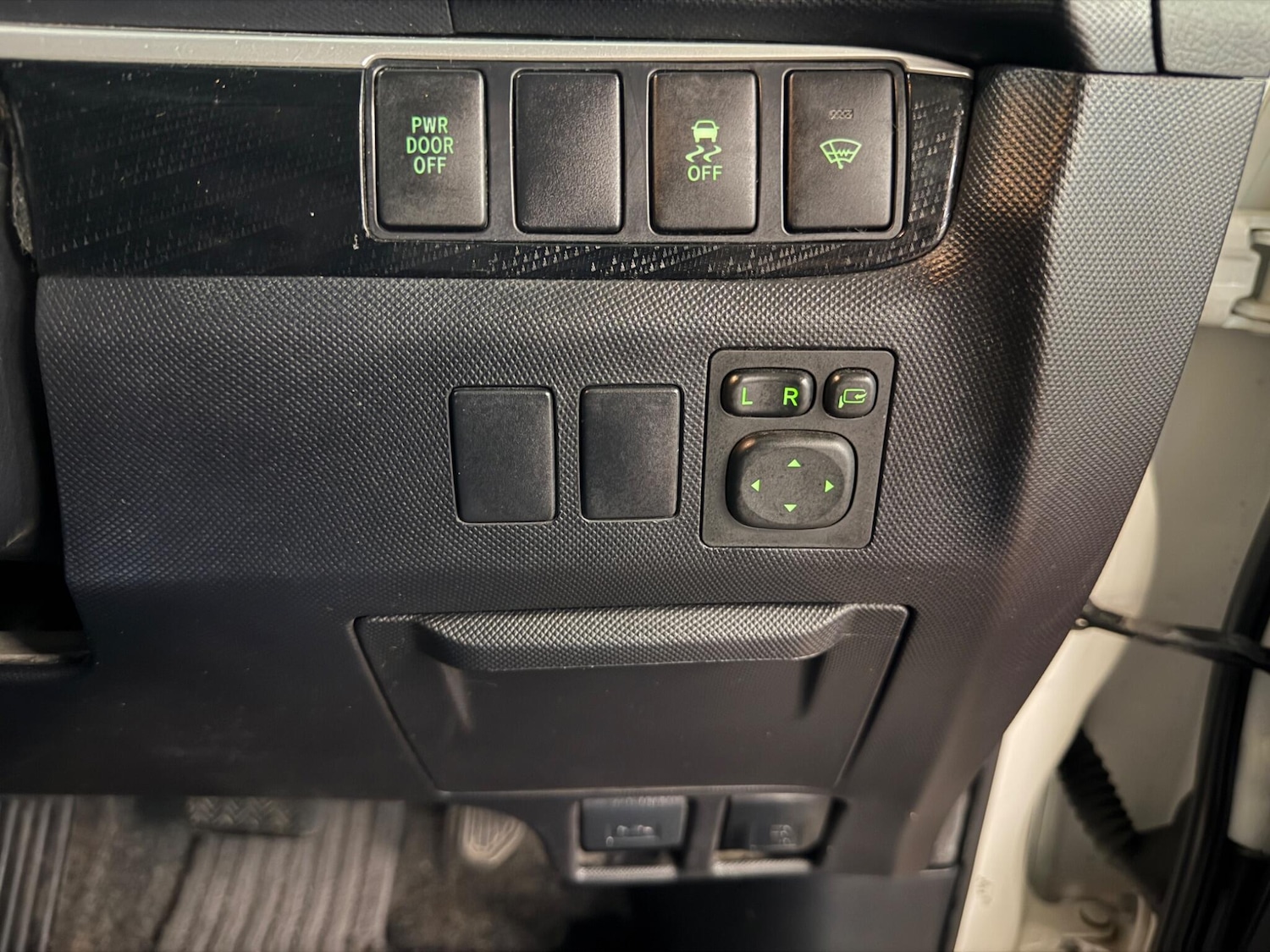 Used Toyota Estima for sale - 77468635: Photo 26