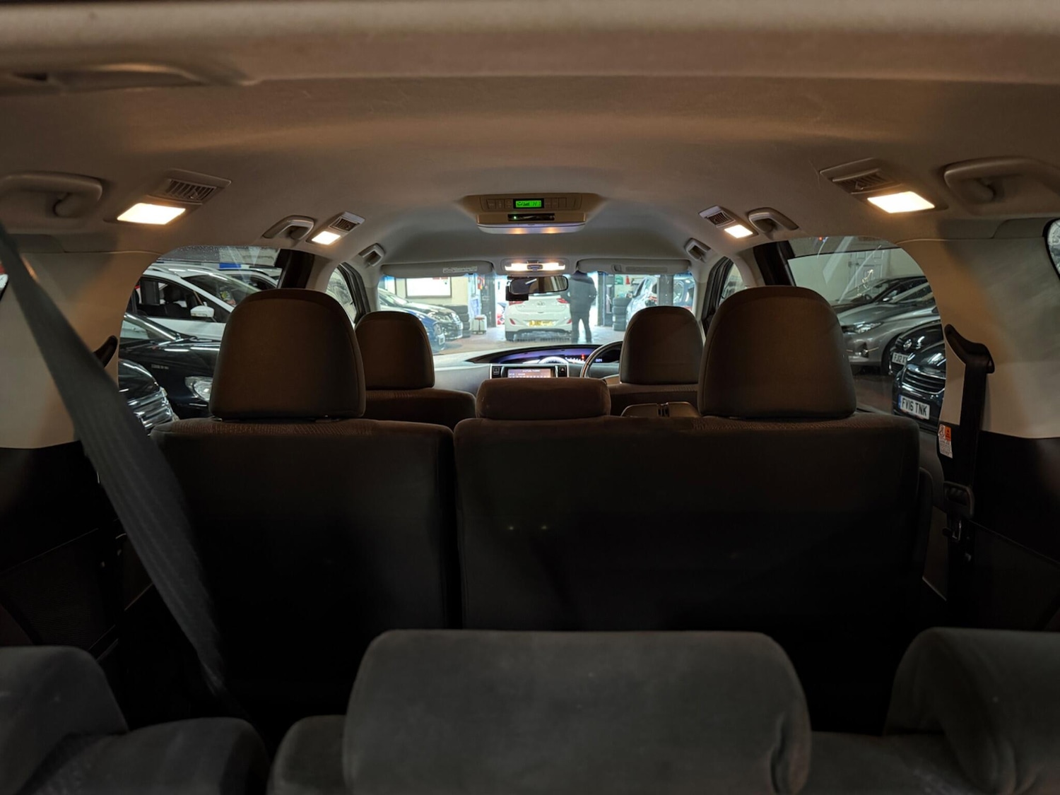 Used Toyota Estima for sale - 77468635: Photo 31