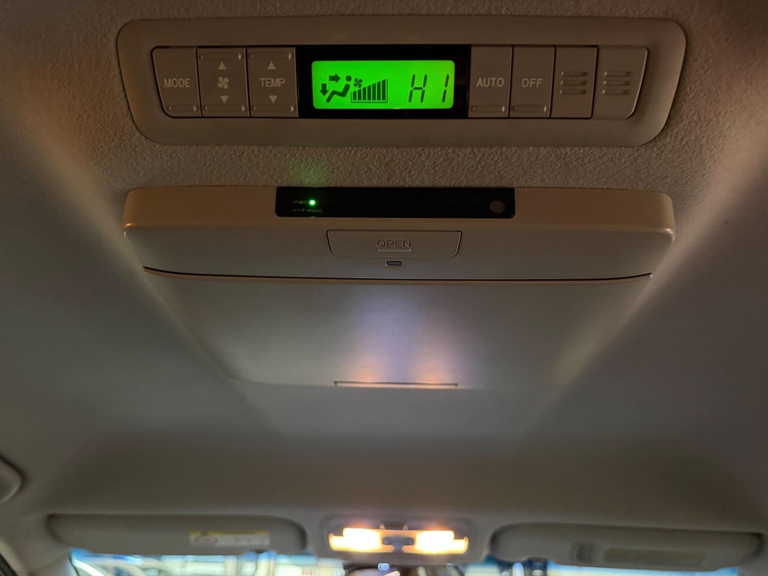 Used Toyota Estima for sale - 77468635: Photo 33