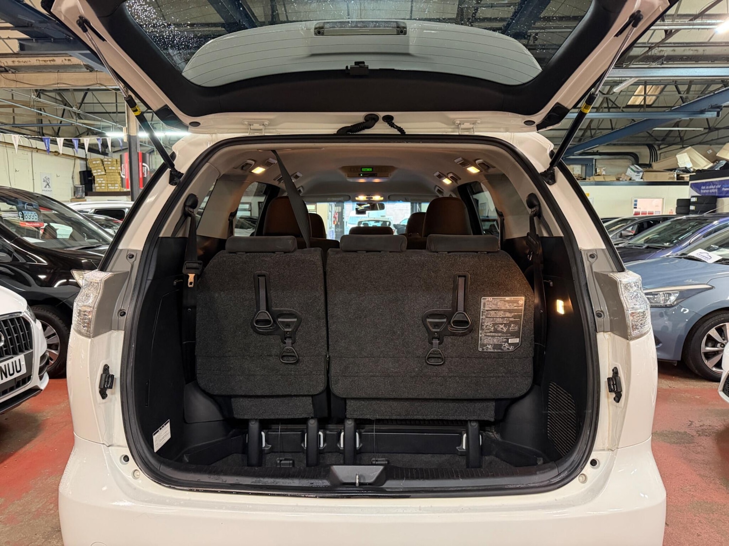 Used Toyota Estima for sale - 77468635: Photo 38