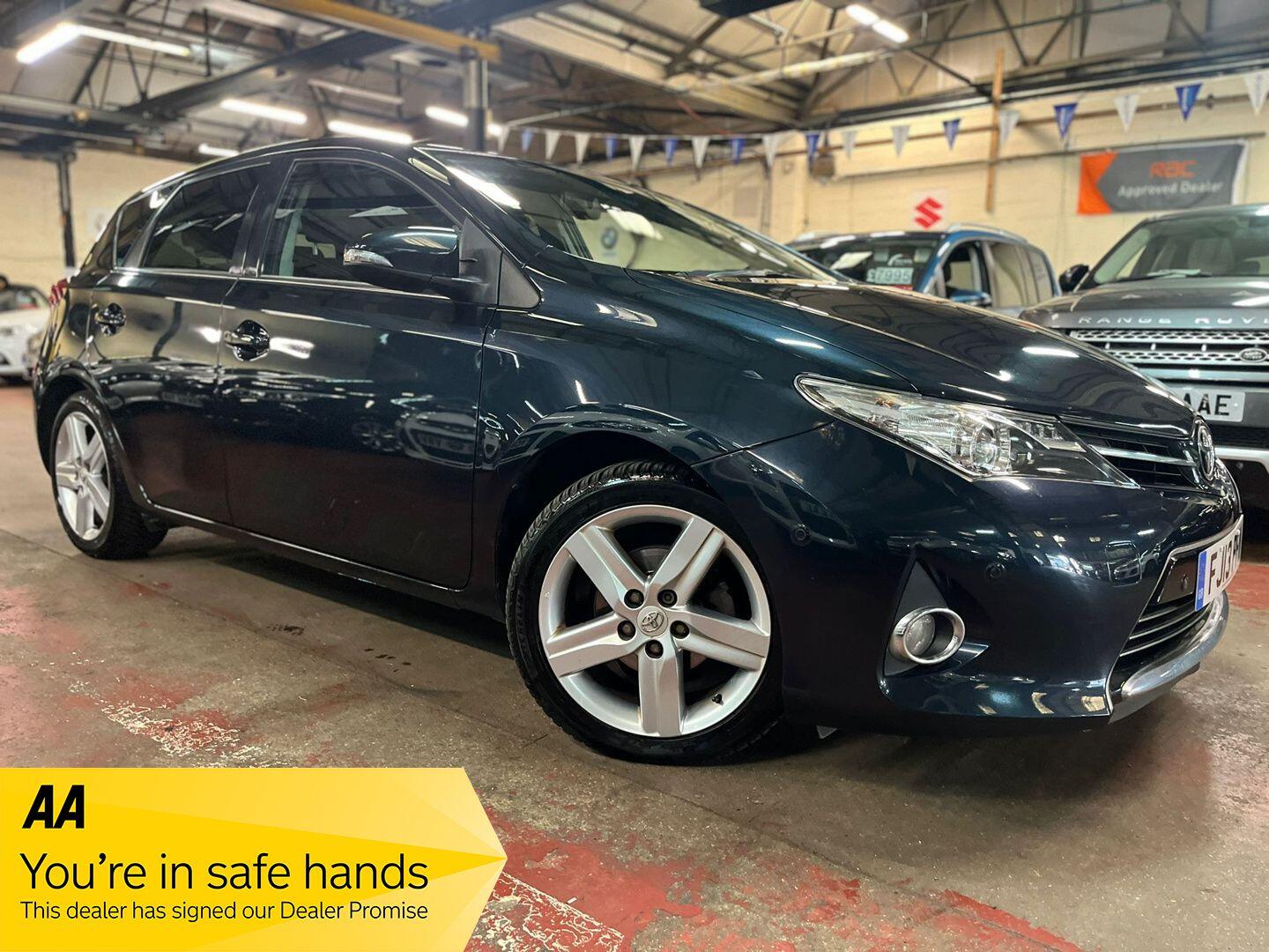 Used Toyota Auris 2013 for sale - 76175165: Photo 1