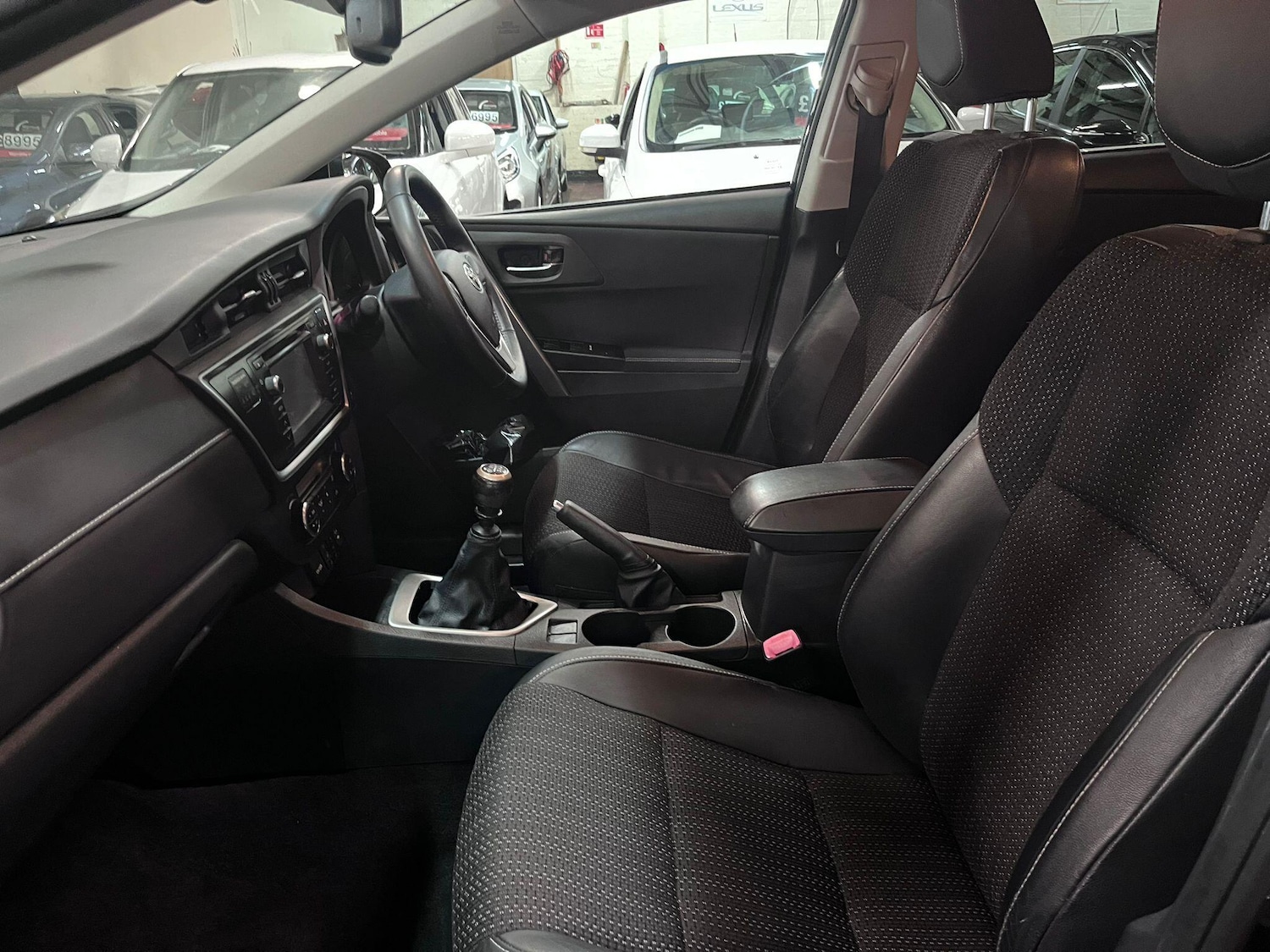 Used Toyota Auris 2013 for sale - 76175165: Photo 18