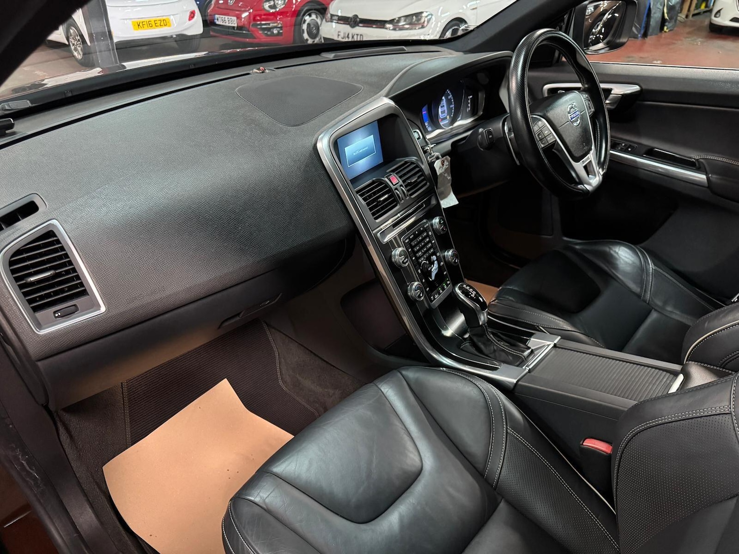 Used Volvo XC60 for sale - 76688527: Photo 23