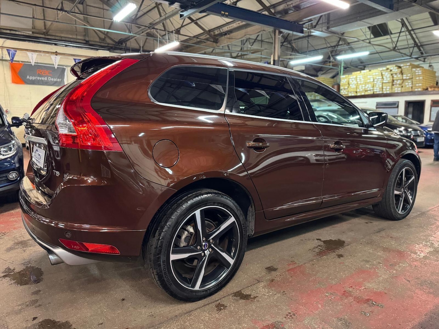 Used Volvo XC60 for sale - 76688527: Photo 4