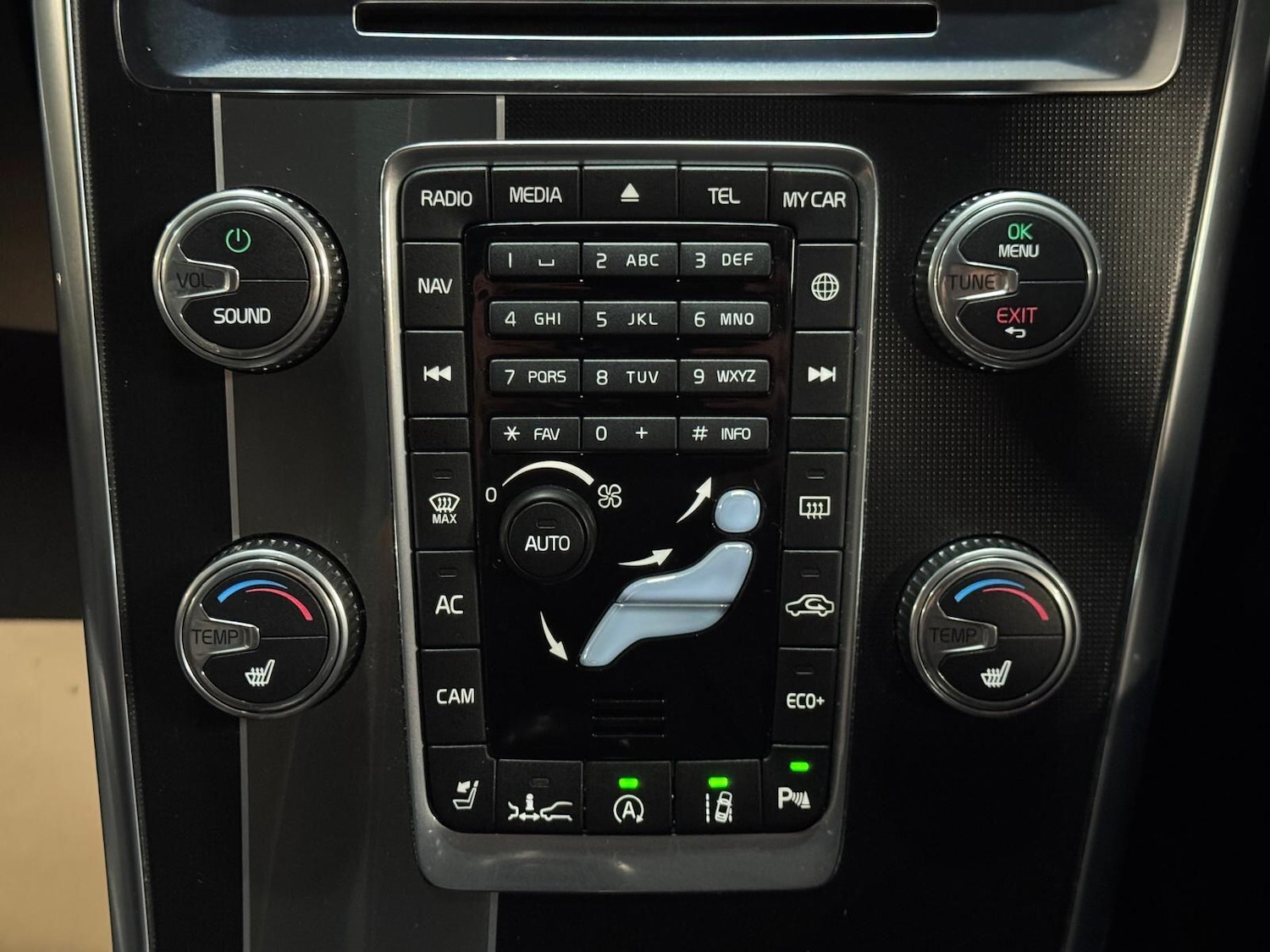 Used Volvo XC60 for sale - 76688527: Photo 52