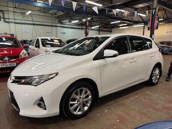 Used Toyota Auris 2013 for sale - 78448365: Photo