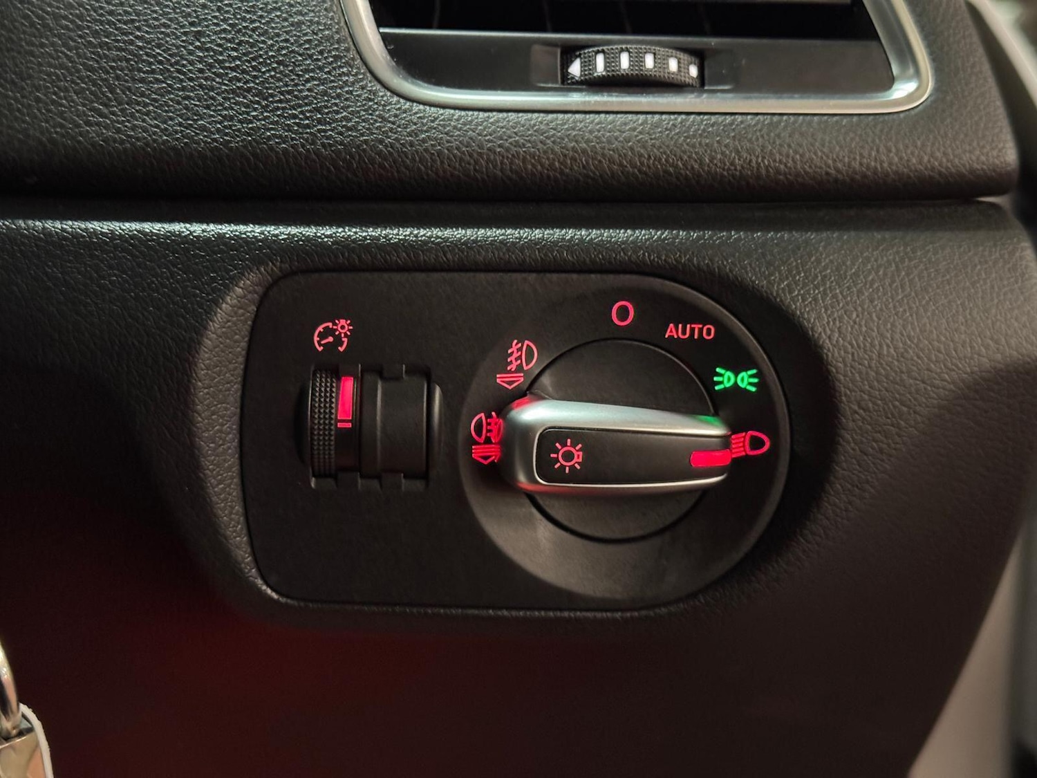 Used Audi Q3 2025 for sale - 76832582: Photo 40