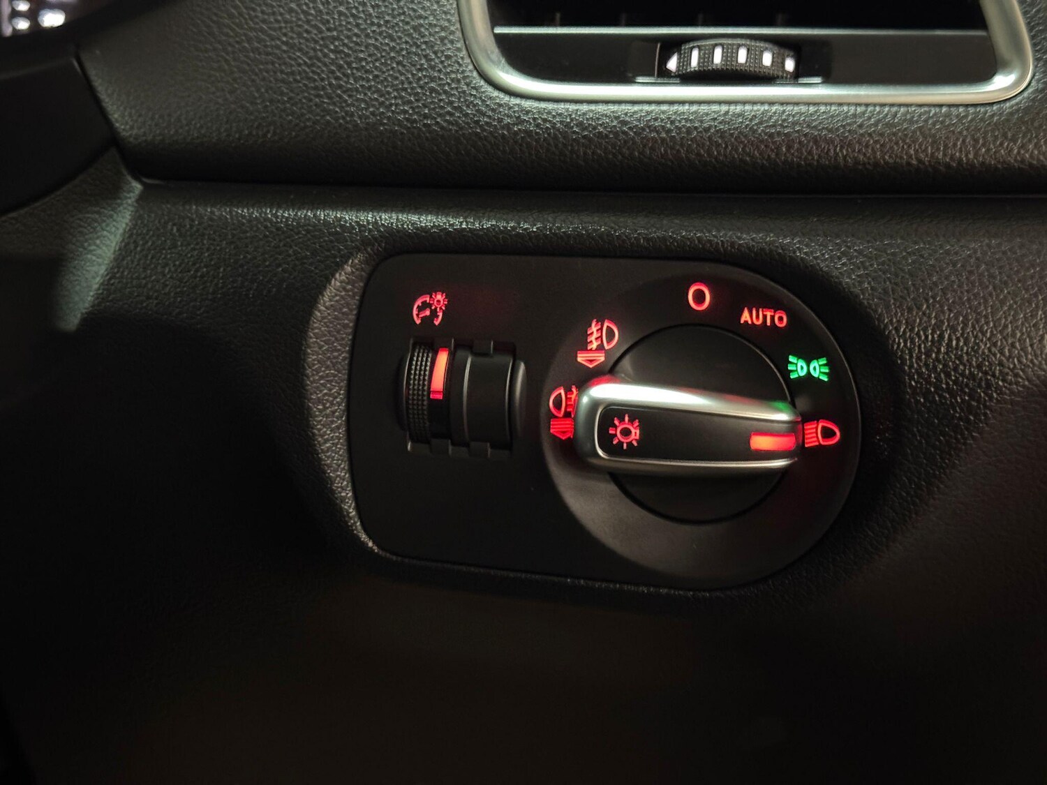 Used Audi Q3 for sale - 76485103: Photo 41