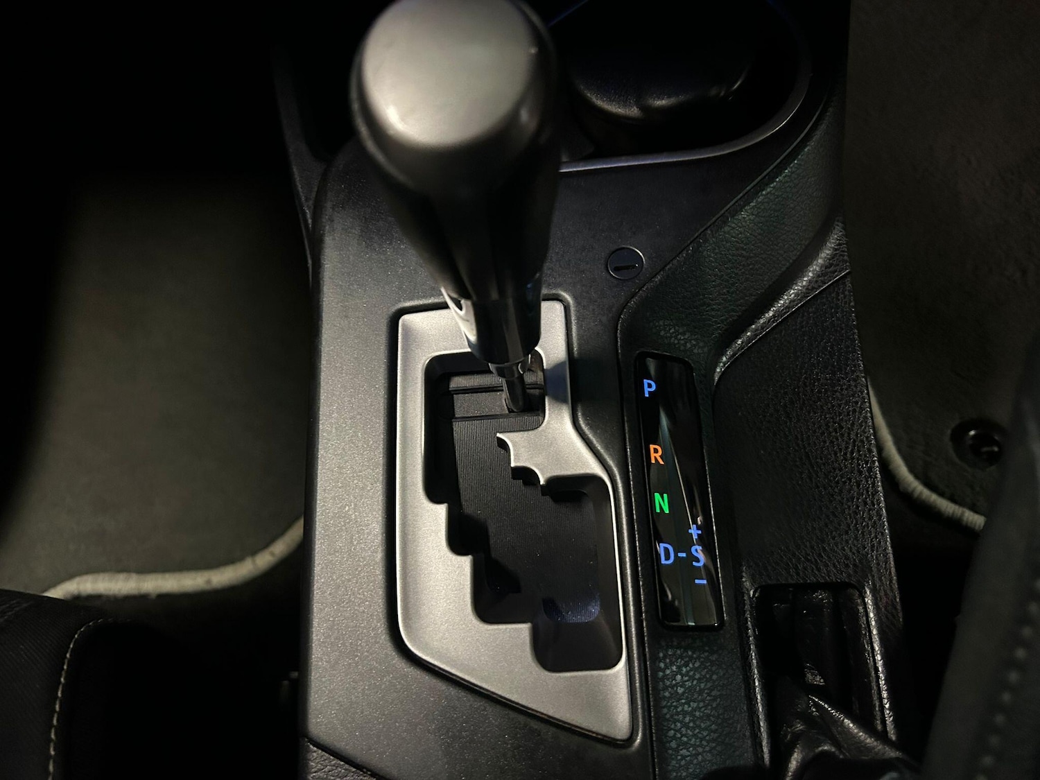 Used Toyota RAV4 2016 for sale - 77794207: Photo 40