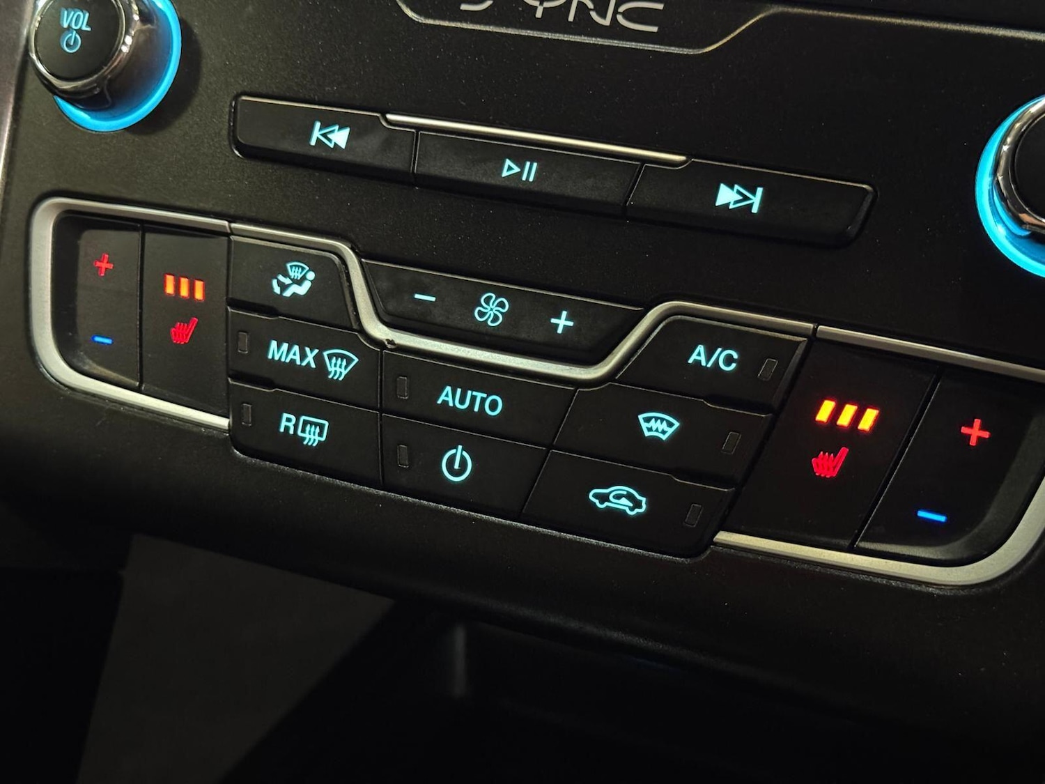 Used Ford Mondeo for sale - 77825045: Photo 28