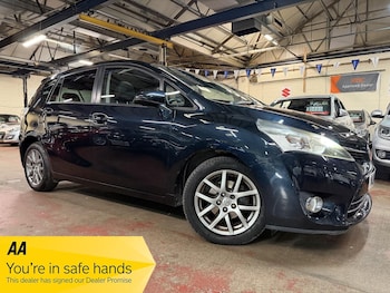 Used Toyota Verso 2014 for sale - 76472328: Photo