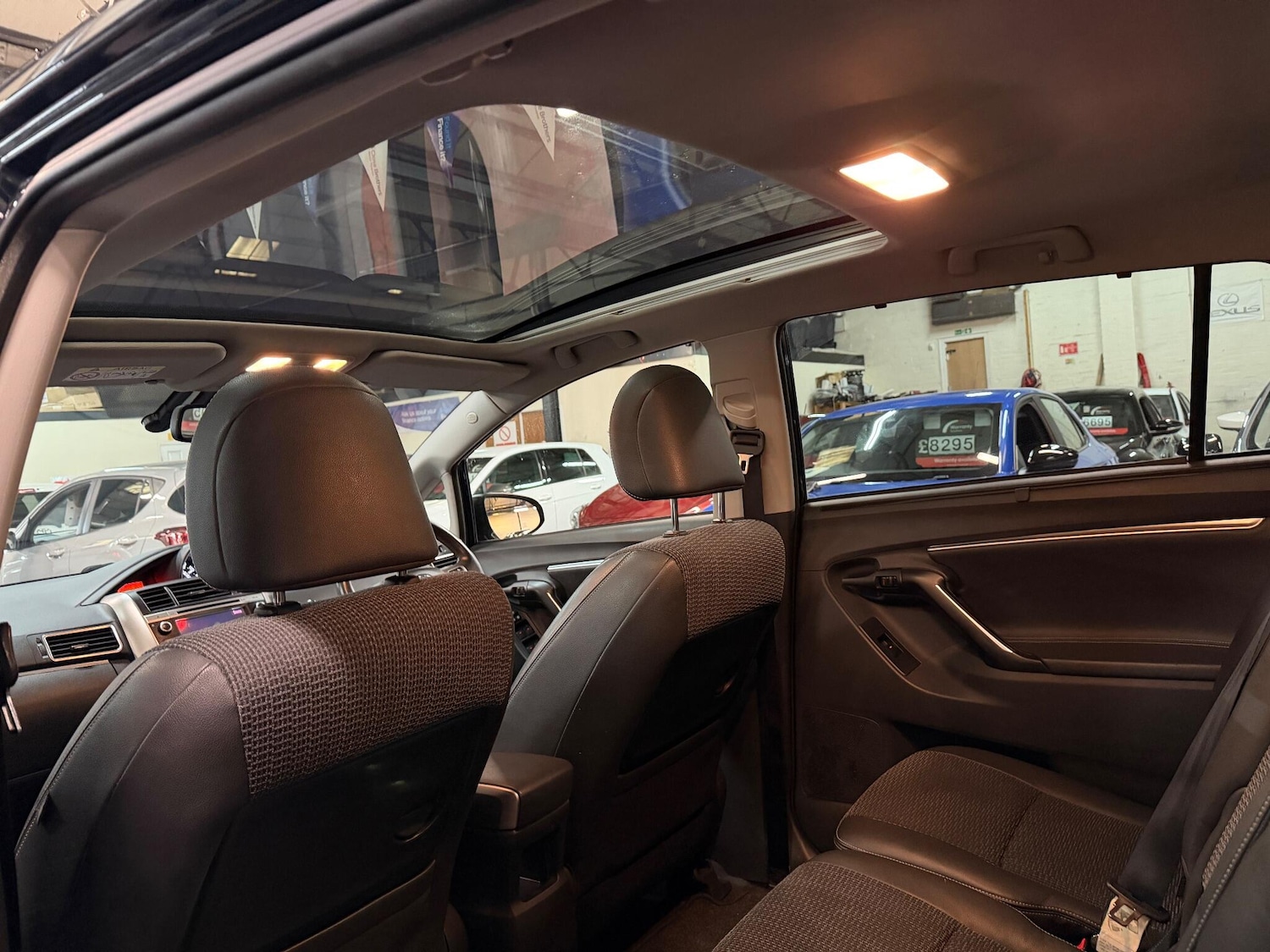 Used Toyota Verso 2014 for sale - 76472328: Photo 27